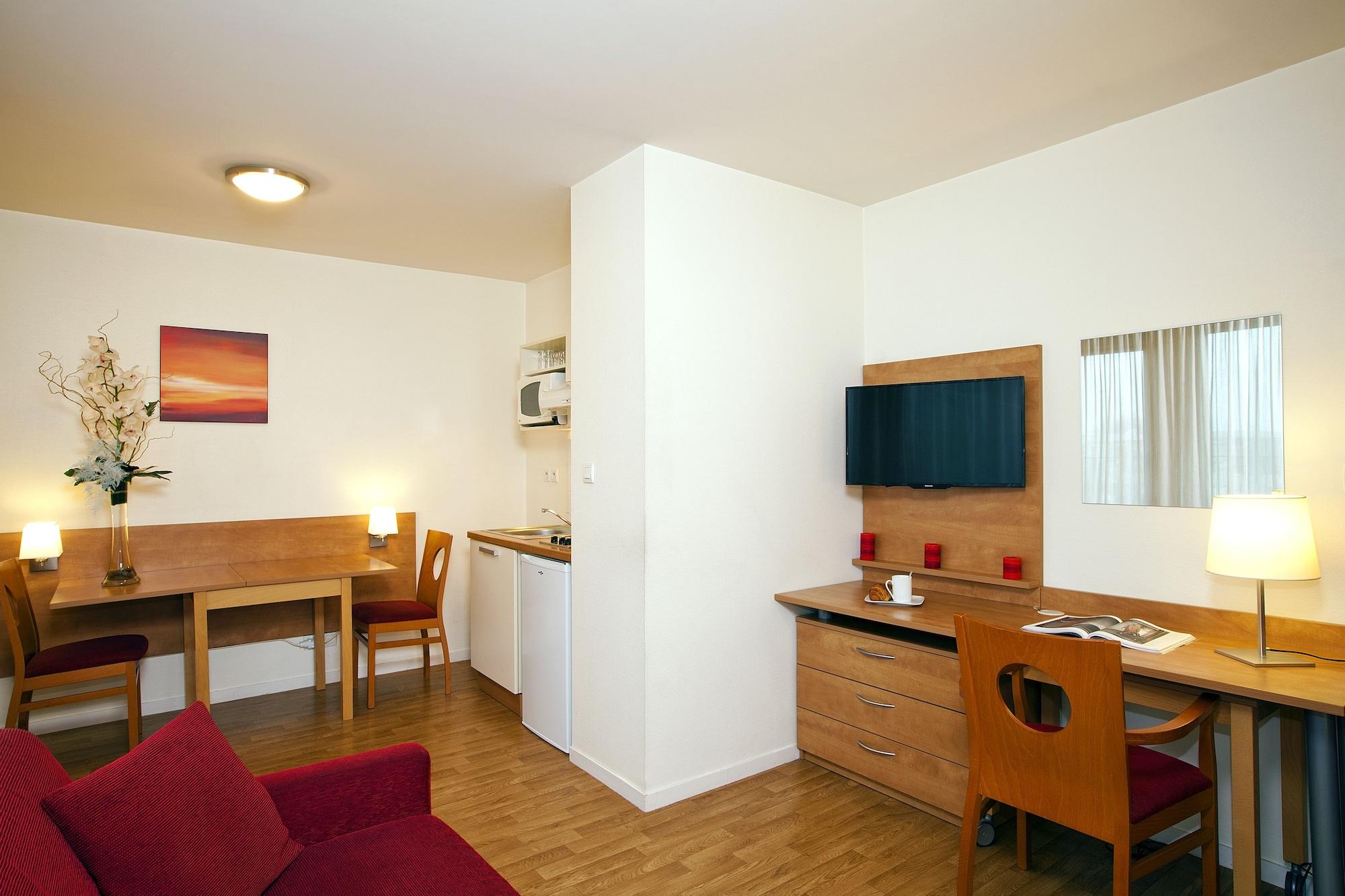 Sejours & Affaires Rennes Villa Camilla Exterior foto